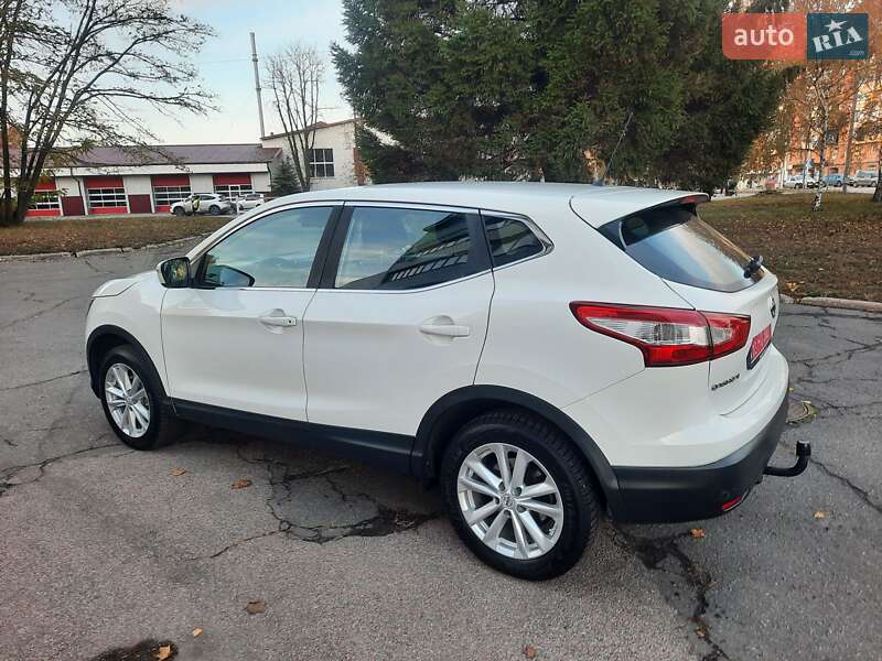 Внедорожник / Кроссовер Nissan Qashqai 2014 в Полтаве