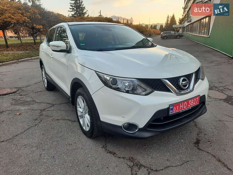 Внедорожник / Кроссовер Nissan Qashqai 2014 в Полтаве