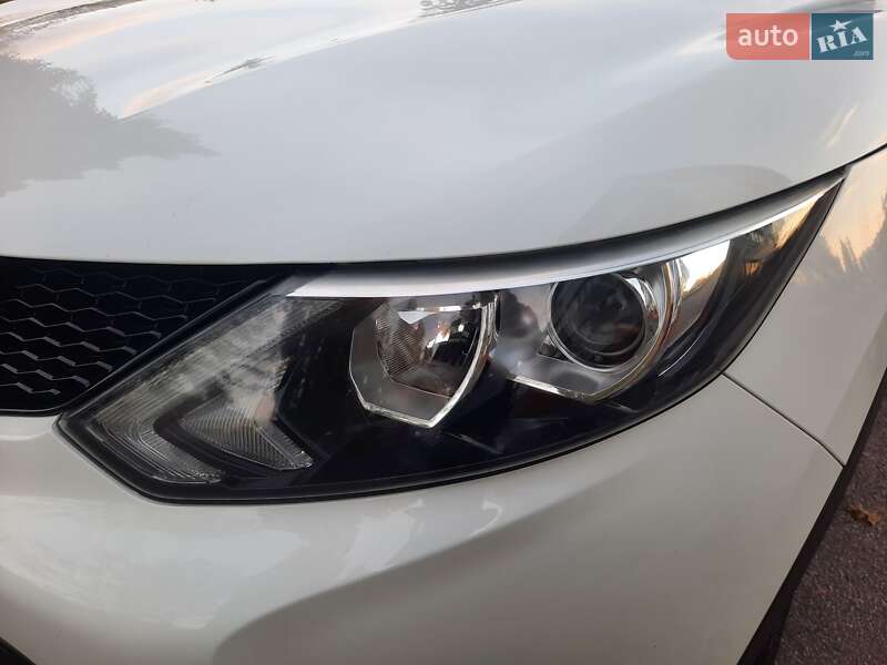 Внедорожник / Кроссовер Nissan Qashqai 2014 в Полтаве