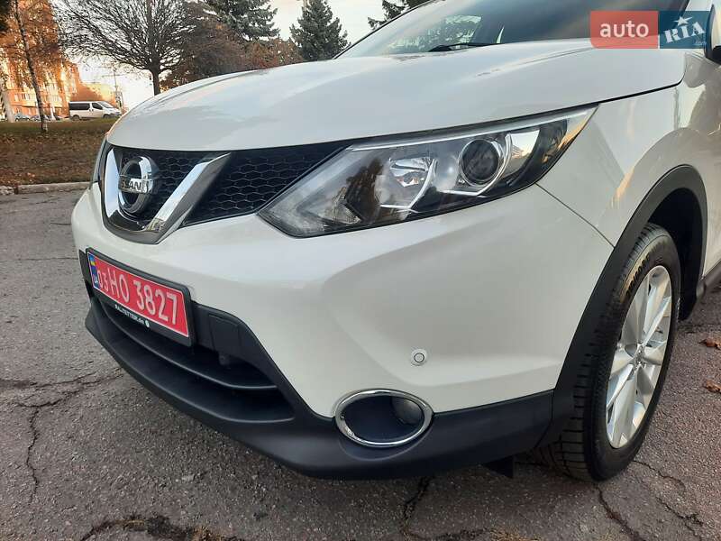 Внедорожник / Кроссовер Nissan Qashqai 2014 в Полтаве