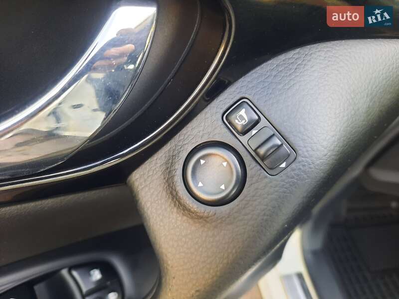 Внедорожник / Кроссовер Nissan Qashqai 2014 в Полтаве