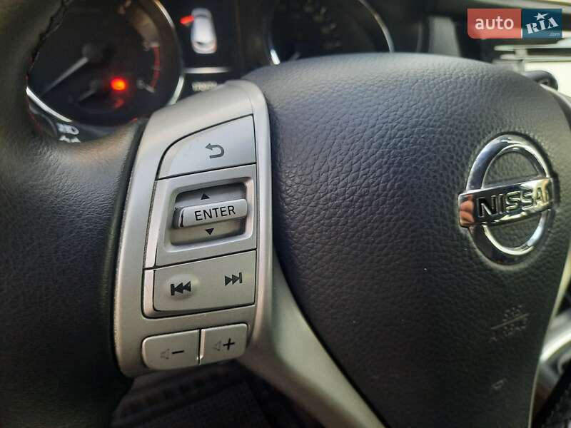 Внедорожник / Кроссовер Nissan Qashqai 2014 в Полтаве