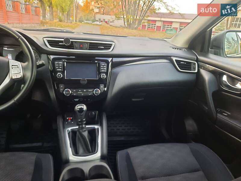 Внедорожник / Кроссовер Nissan Qashqai 2014 в Полтаве