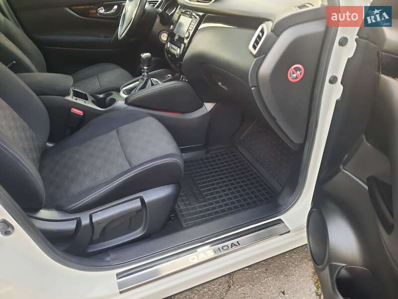 Внедорожник / Кроссовер Nissan Qashqai 2014 в Полтаве