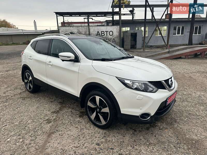 Внедорожник / Кроссовер Nissan Qashqai 2017 в Нововолынске