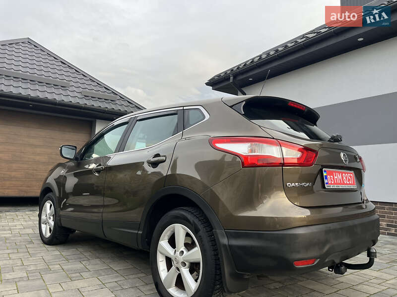 Внедорожник / Кроссовер Nissan Qashqai 2014 в Ровно