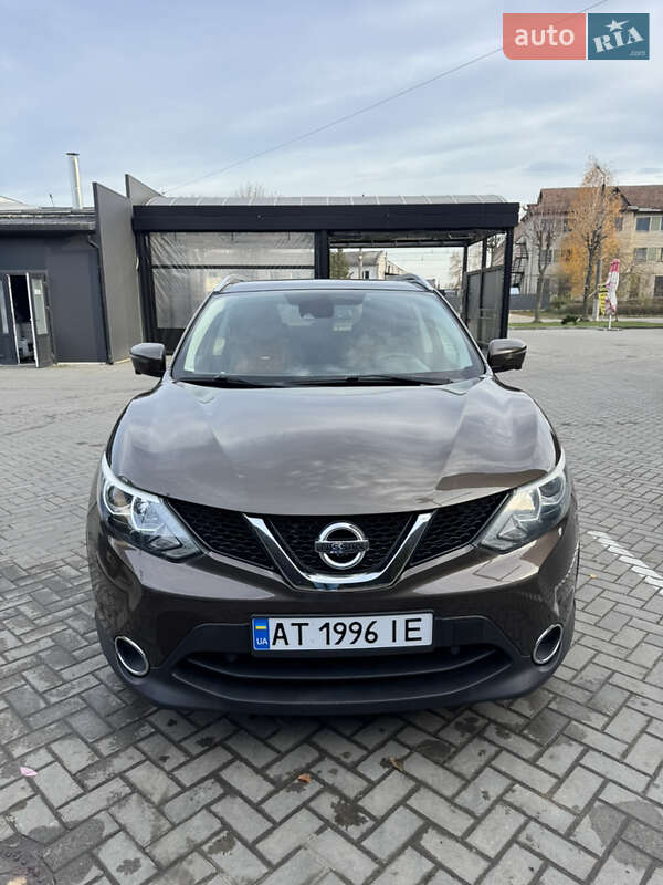 Внедорожник / Кроссовер Nissan Qashqai 2015 в Ивано-Франковске