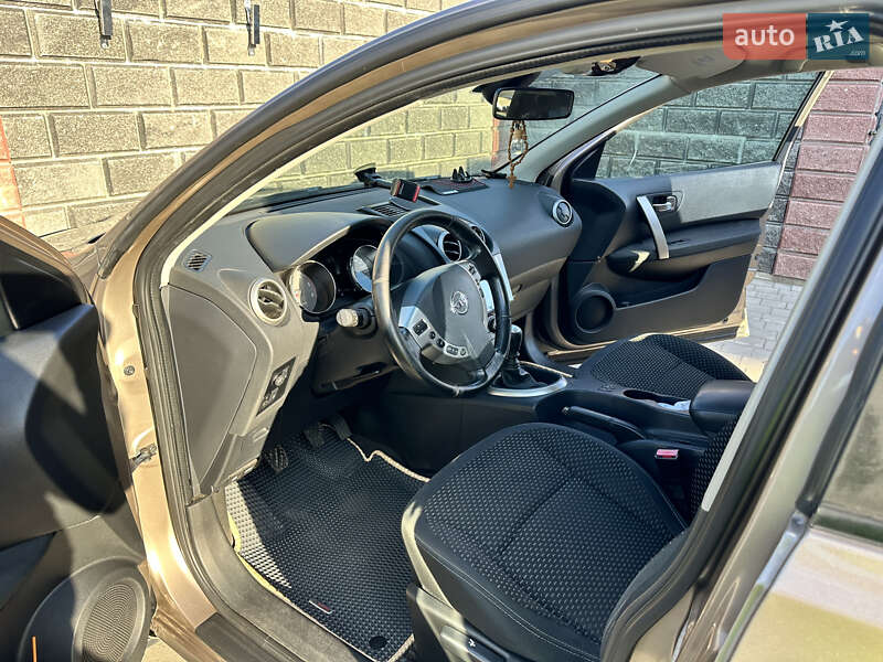 Внедорожник / Кроссовер Nissan Qashqai 2009 в Виноградове фото 7 Внедорожник / Кроссовер Nissan Qashqai 2009 в Виноградове