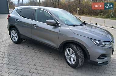 Внедорожник / Кроссовер Nissan Qashqai 2017 в Черновцах