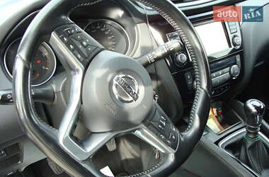 Внедорожник / Кроссовер Nissan Qashqai 2017 в Черновцах