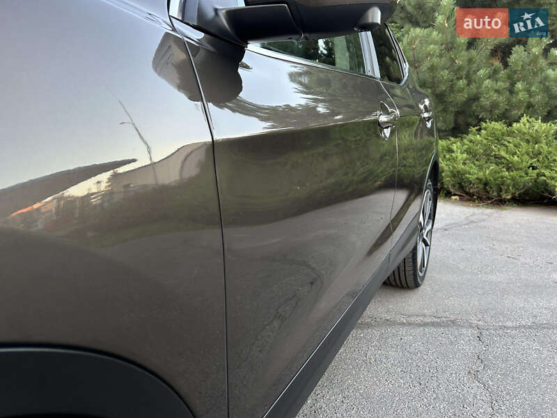 Позашляховик / Кросовер Nissan Qashqai 2015 в Полтаві фото 5 Позашляховик / Кросовер Nissan Qashqai 2015 в Полтаві