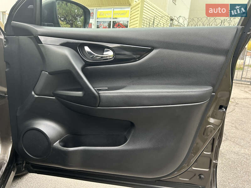 Позашляховик / Кросовер Nissan Qashqai 2015 в Полтаві фото 32 Позашляховик / Кросовер Nissan Qashqai 2015 в Полтаві