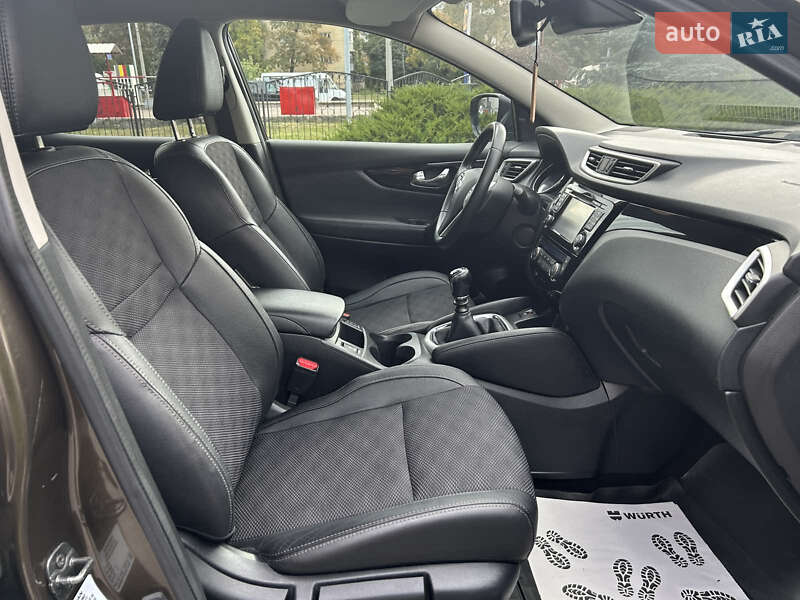 Позашляховик / Кросовер Nissan Qashqai 2015 в Полтаві фото 35 Позашляховик / Кросовер Nissan Qashqai 2015 в Полтаві