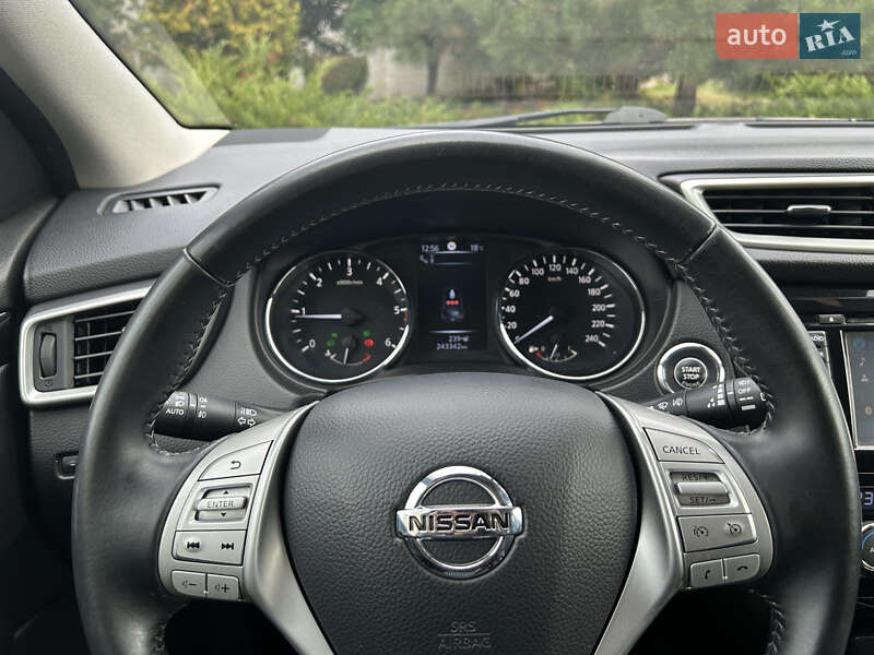 Позашляховик / Кросовер Nissan Qashqai 2015 в Полтаві фото 45 Позашляховик / Кросовер Nissan Qashqai 2015 в Полтаві