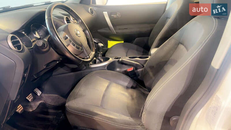 Внедорожник / Кроссовер Nissan Qashqai 2010 в Ровно