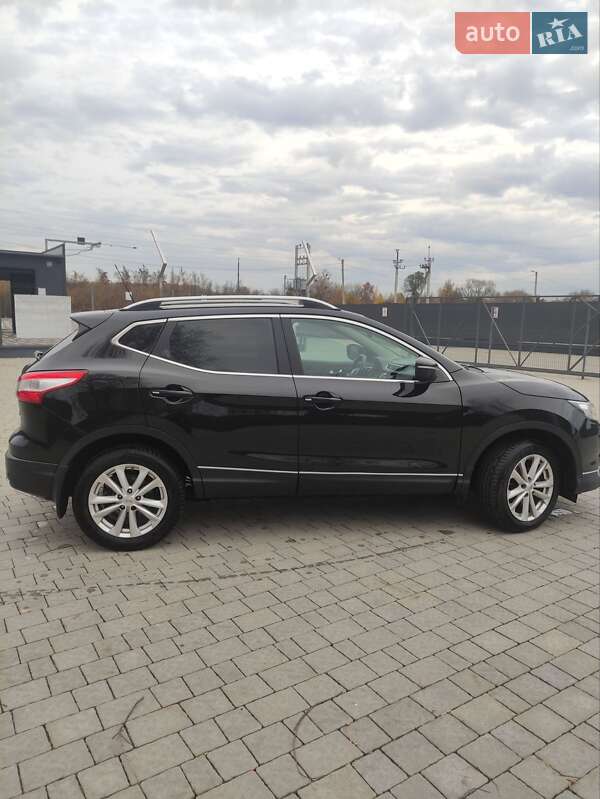 Позашляховик / Кросовер Nissan Qashqai 2014 в Львові фото 13 Позашляховик / Кросовер Nissan Qashqai 2014 в Львові