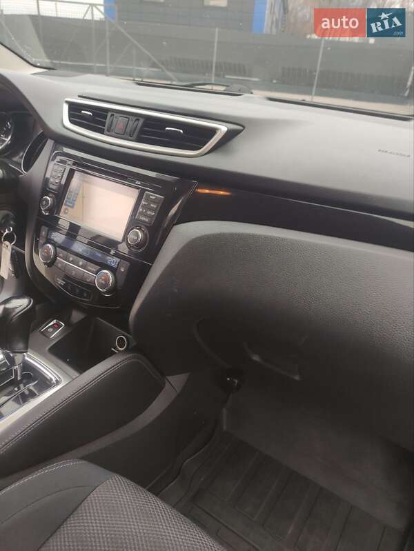 Позашляховик / Кросовер Nissan Qashqai 2014 в Львові фото 53 Позашляховик / Кросовер Nissan Qashqai 2014 в Львові
