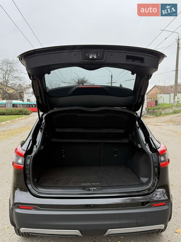 Внедорожник / Кроссовер Nissan Qashqai 2019 в Черновцах