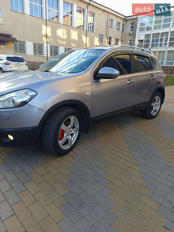 Внедорожник / Кроссовер Nissan Qashqai 2010 в Звягеле фото 3 Внедорожник / Кроссовер Nissan Qashqai 2010 в Звягеле