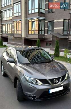 Внедорожник / Кроссовер Nissan Qashqai 2014 в Чернигове