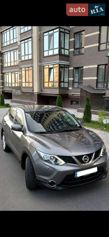 Внедорожник / Кроссовер Nissan Qashqai 2014 в Чернигове