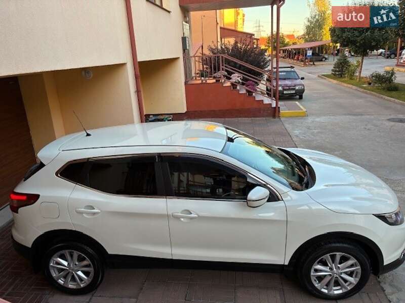 Внедорожник / Кроссовер Nissan Qashqai 2017 в Львове