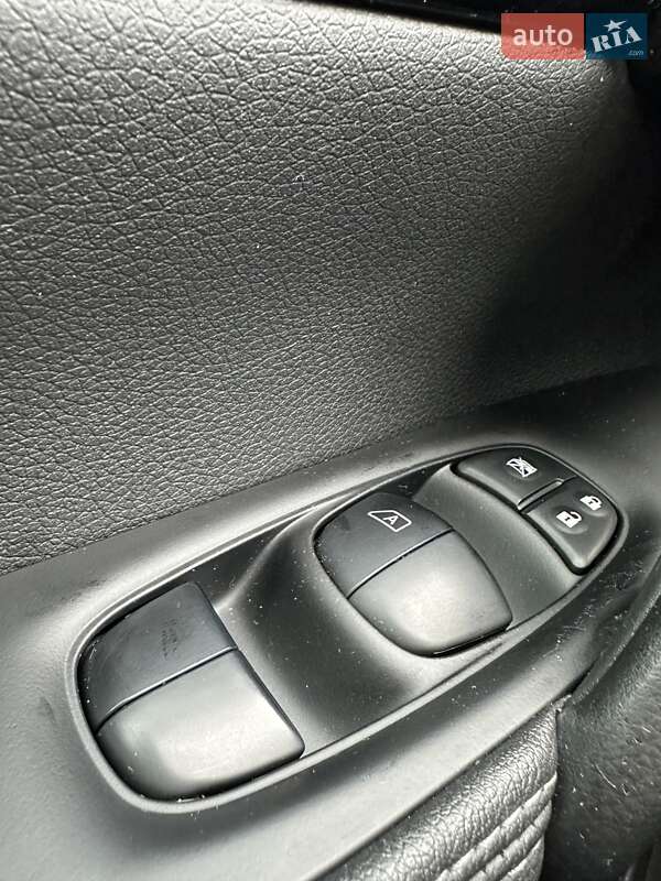 Внедорожник / Кроссовер Nissan Qashqai 2014 в Белогородке фото 36 Внедорожник / Кроссовер Nissan Qashqai 2014 в Белогородке