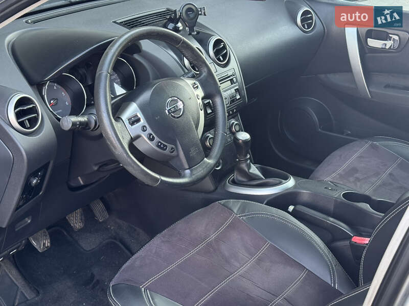 Внедорожник / Кроссовер Nissan Qashqai 2009 в Сарнах