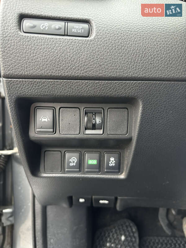 Позашляховик / Кросовер Nissan Qashqai 2016 в Охтирці фото 10 Позашляховик / Кросовер Nissan Qashqai 2016 в Охтирці