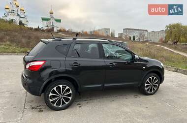 Позашляховик / Кросовер Nissan Qashqai 2013 в Вараші