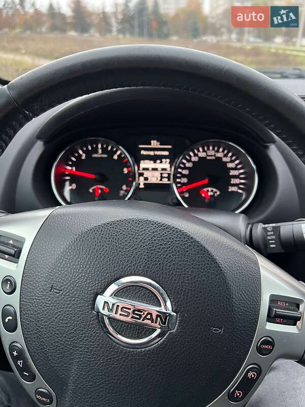 Внедорожник / Кроссовер Nissan Qashqai 2013 в Вараше