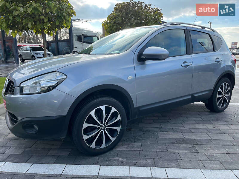 Позашляховик / Кросовер Nissan Qashqai 2010 в Луцьку