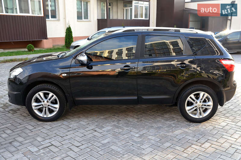 Внедорожник / Кроссовер Nissan Qashqai 2011 в Ромнах