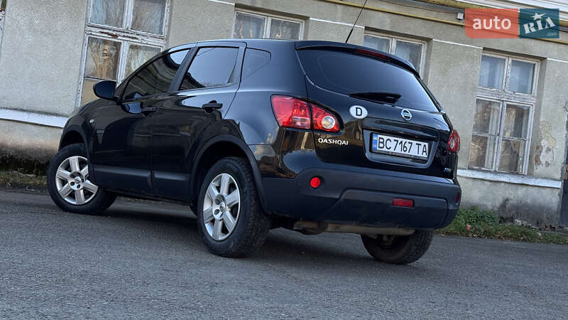 Внедорожник / Кроссовер Nissan Qashqai 2010 в Стрые