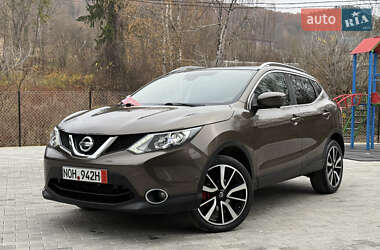 Внедорожник / Кроссовер Nissan Qashqai 2015 в Кременце