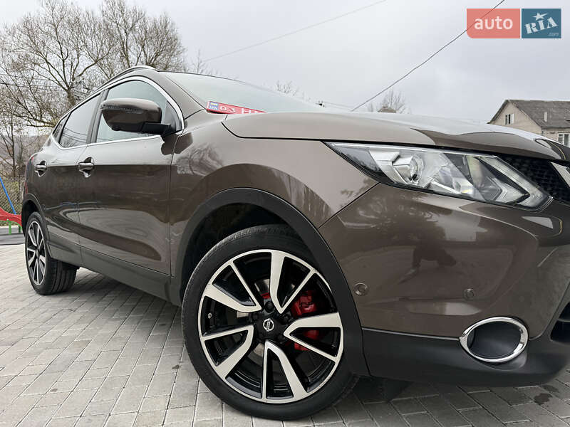 Внедорожник / Кроссовер Nissan Qashqai 2015 в Кременце