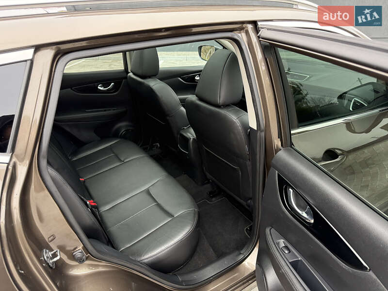 Внедорожник / Кроссовер Nissan Qashqai 2015 в Кременце