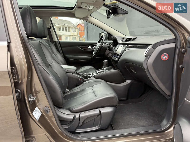 Внедорожник / Кроссовер Nissan Qashqai 2015 в Кременце