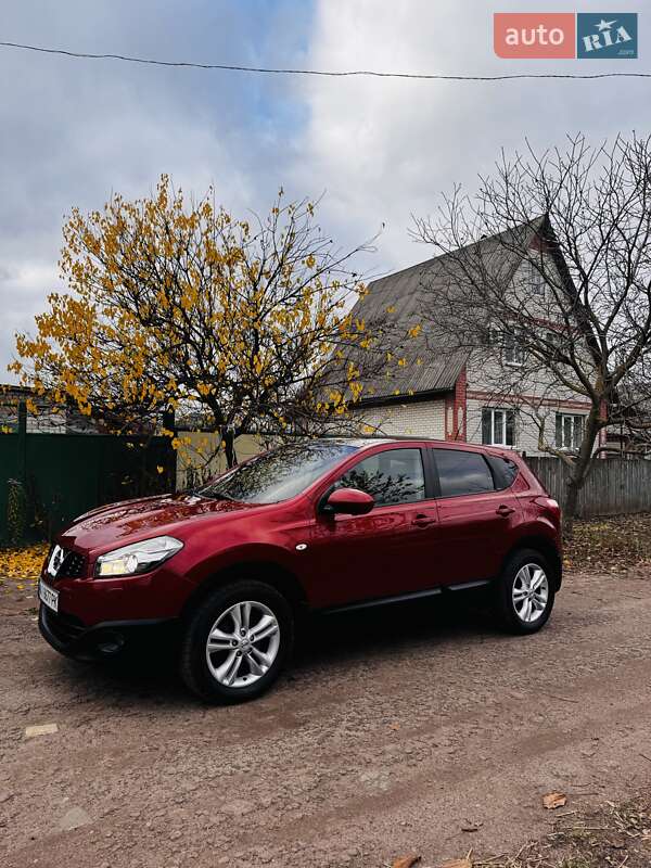 Внедорожник / Кроссовер Nissan Qashqai 2013 в Чернигове