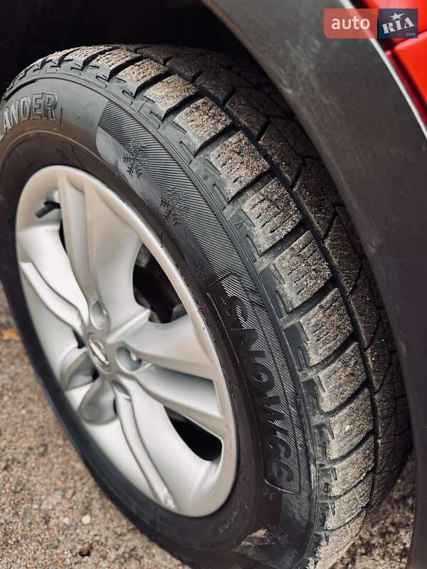 Внедорожник / Кроссовер Nissan Qashqai 2013 в Чернигове