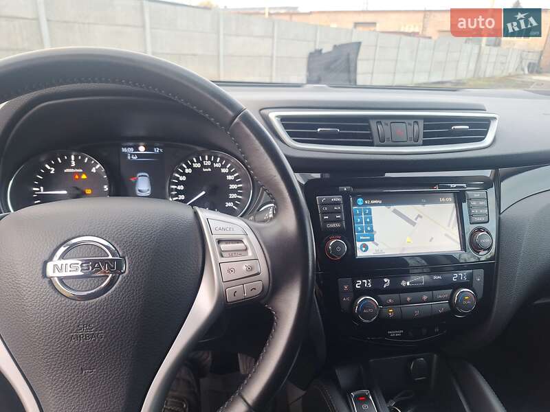 Внедорожник / Кроссовер Nissan Qashqai 2016 в Луцке