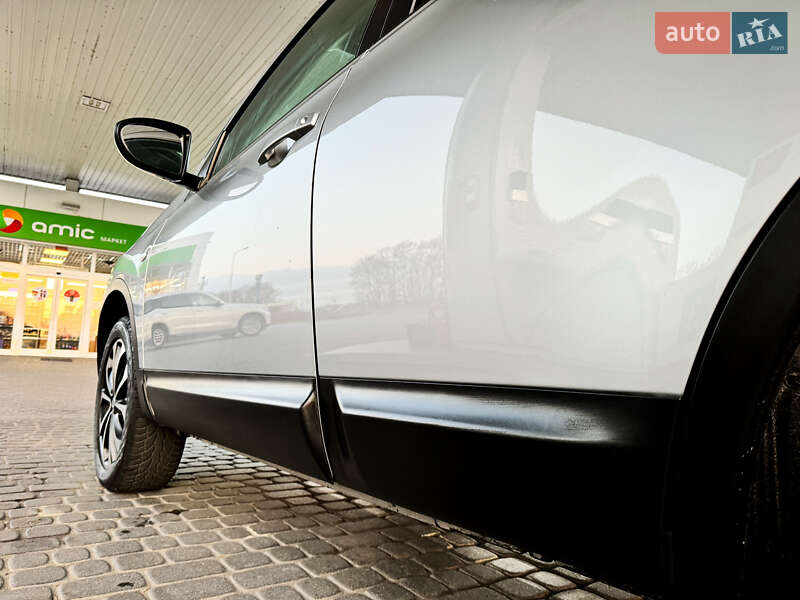 Внедорожник / Кроссовер Nissan Qashqai 2012 в Стрые