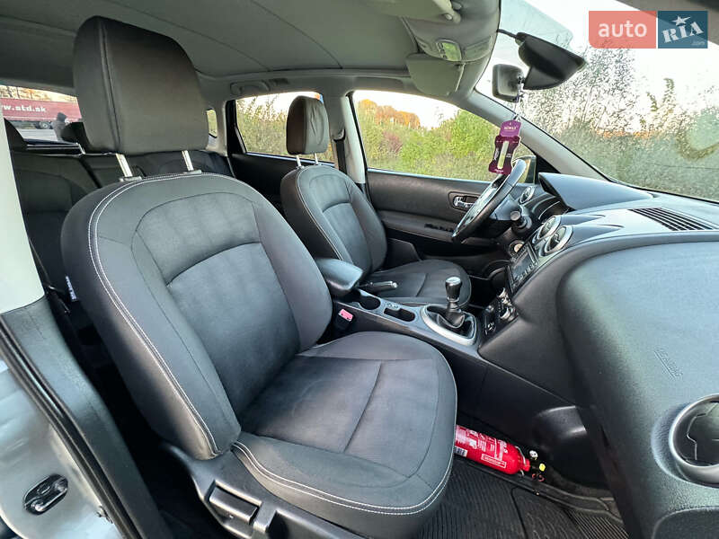 Внедорожник / Кроссовер Nissan Qashqai 2012 в Стрые