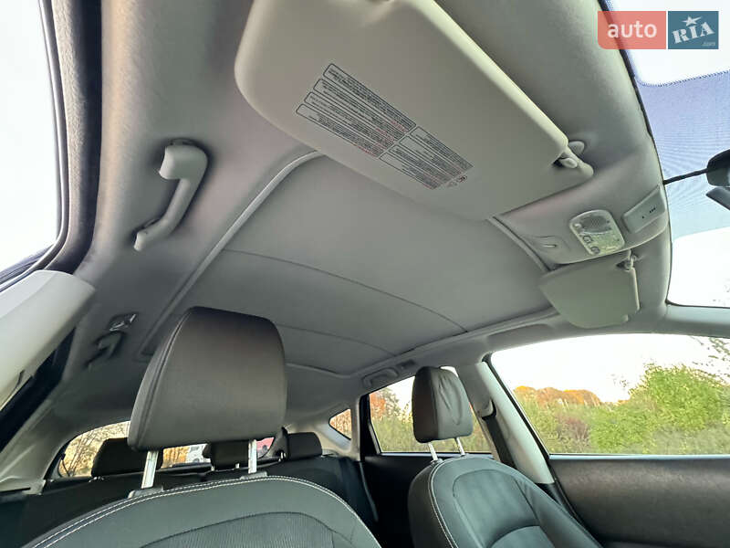 Внедорожник / Кроссовер Nissan Qashqai 2012 в Стрые