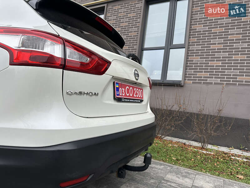 Внедорожник / Кроссовер Nissan Qashqai 2015 в Львове