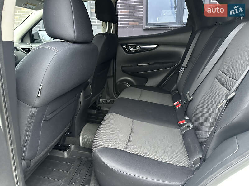 Внедорожник / Кроссовер Nissan Qashqai 2015 в Львове