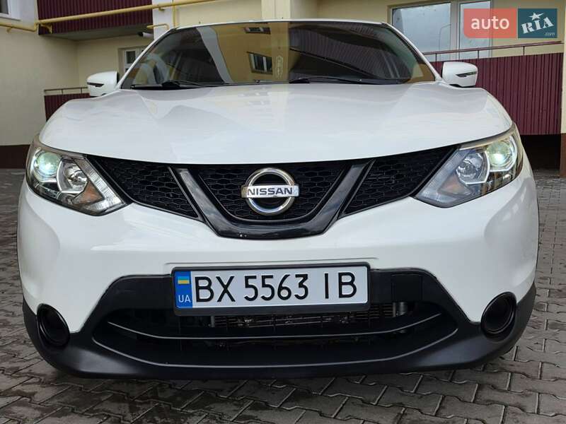 Внедорожник / Кроссовер Nissan Qashqai 2014 в Черновцах
