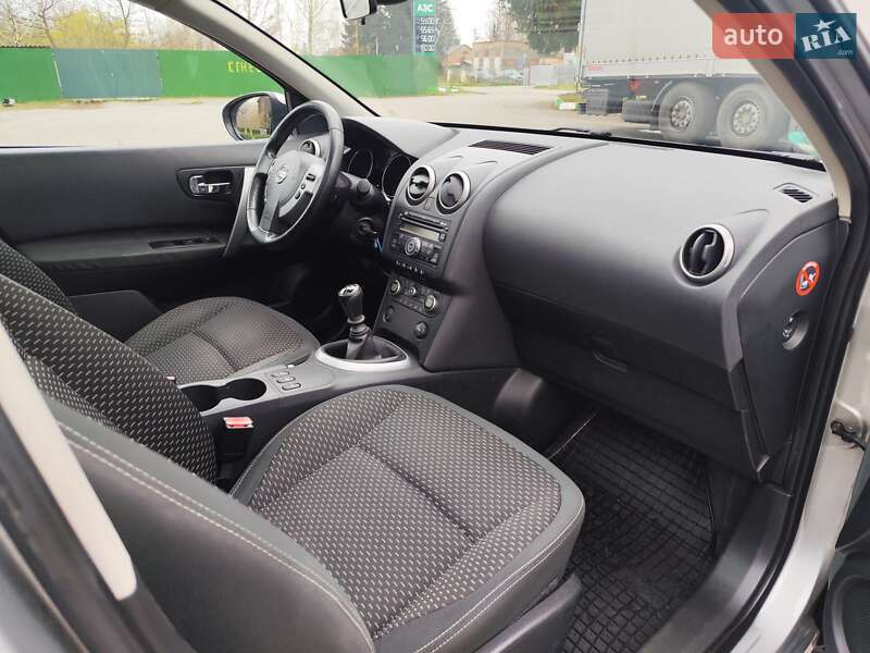 Позашляховик / Кросовер Nissan Qashqai 2008 в Звягелі