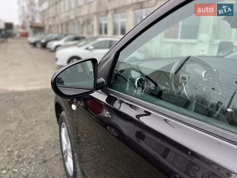 Внедорожник / Кроссовер Nissan Qashqai 2013 в Сумах