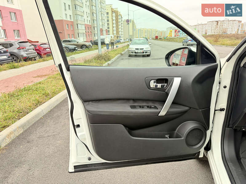 Позашляховик / Кросовер Nissan Qashqai 2010 в Вінниці